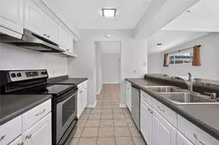2412 S 5th St, Austin, TX 78704 - Photo 5