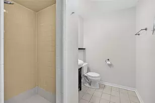 2412 S 5th St, Austin, TX 78704 - Photo 11