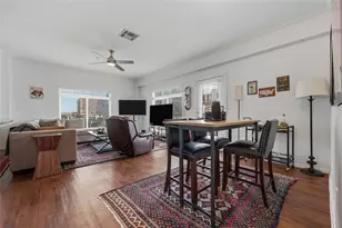 910 W 25th St, Austin, TX 78705 - Photo 3