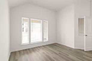 3729 Pin Oak Hls, Seguin, TX 78155 - Photo 11