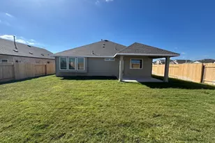 3729 Pin Oak Hls, Seguin, TX 78155 - Photo 17