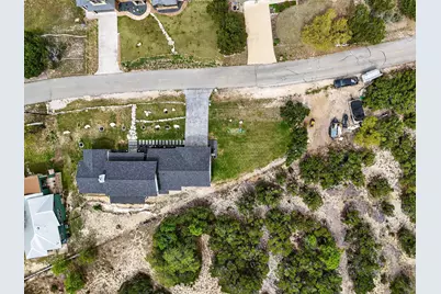 913 Larkhall Drive, Spicewood, TX 78669 - Photo 35