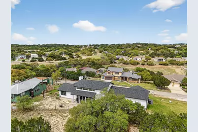 913 Larkhall Drive, Spicewood, TX 78669 - Photo 33