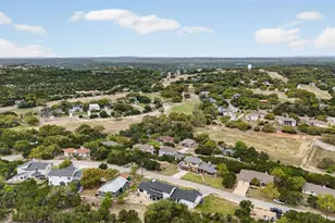 913 Larkhall Dr, Spicewood, TX 78669 - Photo 35