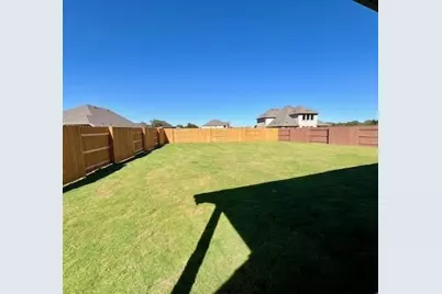 608 Breeze Hollow Lane, Georgetown, TX 78628 - Photo 5