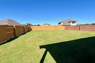 608 Breeze Hollow Ln, Georgetown, TX 78628 - Photo 5