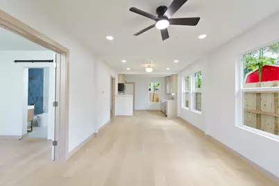 1905 E 21 Street, Austin, TX 78722 - Photo 7