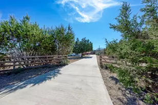 255 Glasscock Rd, Liberty Hill, TX 78642 - Photo 3