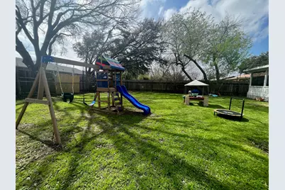 2511 E Stassney Lane, Austin, TX 78744 - Photo 11