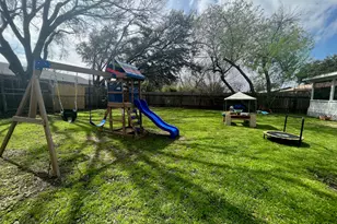 2511 E Stassney Ln, Austin, TX 78744 - Photo 11