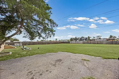 109 Zacate Street, Elgin, TX 78621 - Photo 25