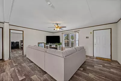 109 Zacate Street, Elgin, TX 78621 - Photo 9