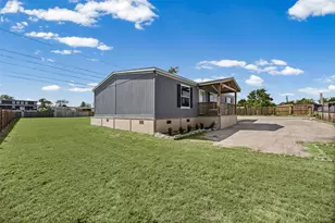 109 Zacate St, Elgin, TX 78621 - Photo 5