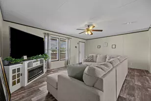 109 Zacate St, Elgin, TX 78621 - Photo 7