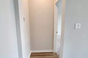 100 Los Olives Ln, Liberty Hill, TX 78642 - Photo 15