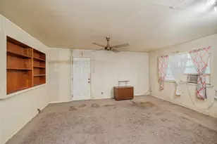 3104 S Main St, Taylor, TX 76574 - Photo 9