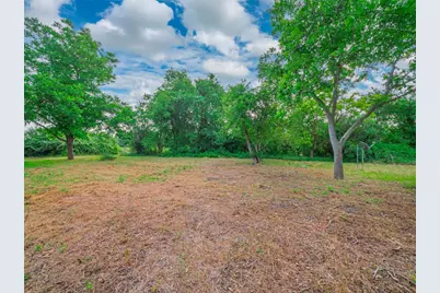 3104 S Main Street, Taylor, TX 76574 - Photo 17