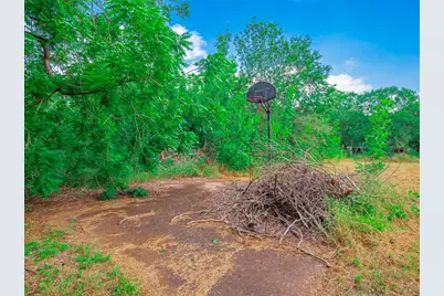 3104 S Main Street, Taylor, TX 76574 - Photo 21