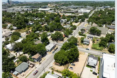 2201 E Cesar Chavez Street, Austin, TX 78702 - Photo 15