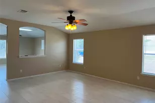 309 Decker Dr, Hutto, TX 78634 - Photo 5