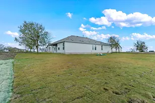 13225 Eastland Dr, Mustang Ridge, TX 78610 - Photo 27