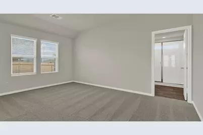 325 Darwin Place, Lockhart, TX 78644 - Photo 9