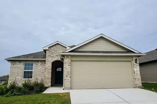 325 Darwin Pl, Lockhart, TX 78644 - Photo 1