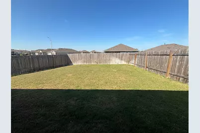 325 Darwin Place, Lockhart, TX 78644 - Photo 19
