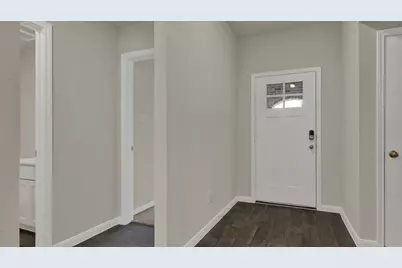325 Darwin Place, Lockhart, TX 78644 - Photo 3