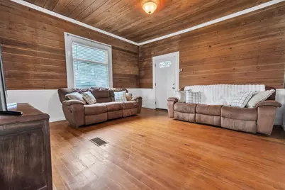 262 W Richmond Street, Giddings, TX 78942 - Photo 5