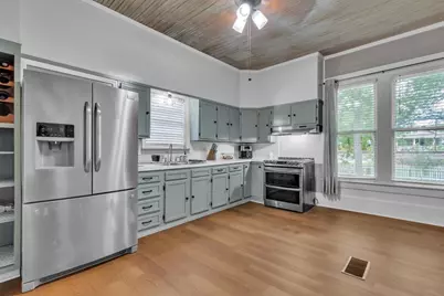 262 W Richmond Street, Giddings, TX 78942 - Photo 1