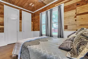 262 W Richmond St, Giddings, TX 78942 - Photo 11