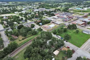 262 W Richmond St, Giddings, TX 78942 - Photo 31