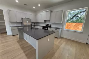 304 W Allen St, Kyle, TX 78640 - Photo 11