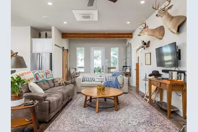 1150 County Road 432, Taylor, TX 76574 - Photo 7