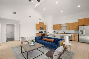 18208 Gregg Bluff Rd, Jonestown, TX 78645 - Photo 5