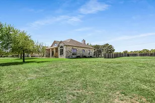 109 Kendra Dr, Liberty Hill, TX 78642 - Photo 3