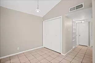 1601 Faro Dr, Austin, TX 78741 - Photo 5