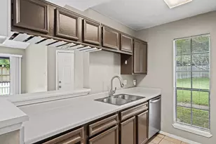 1601 Faro Dr, Austin, TX 78741 - Photo 9