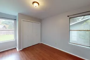 7611 Lunar Dr, Austin, TX 78745 - Photo 25