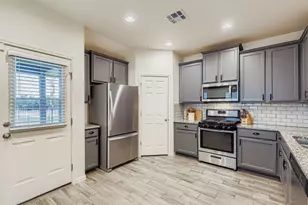 136 Findley Ave, Leander, TX 78641 - Photo 7