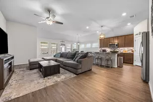 101 Ozark Dr, Hutto, TX 78634 - Photo 15