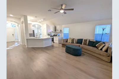 2008 Petrified Forest Drive, Austin, TX 78747 - Photo 9