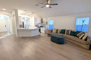 2008 Petrified Forest Dr, Austin, TX 78747 - Photo 9