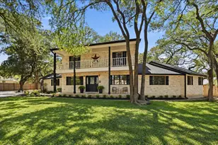224 Maple Dr, Mountain City, TX 78610 - Photo 1