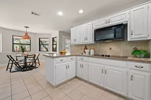 224 Maple Dr, Mountain City, TX 78610 - Photo 21