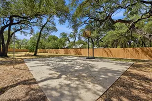 224 Maple Dr, Mountain City, TX 78610 - Photo 39