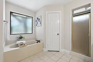 224 Maple Dr, Mountain City, TX 78610 - Photo 25