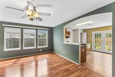 747 Blair Avenue, Bastrop, TX 78602 - Photo 5