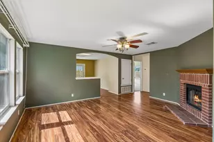 747 Blair Ave, Bastrop, TX 78602 - Photo 3